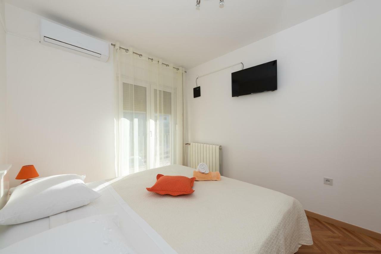 Apartments Pericic Podstrana Bagian luar foto