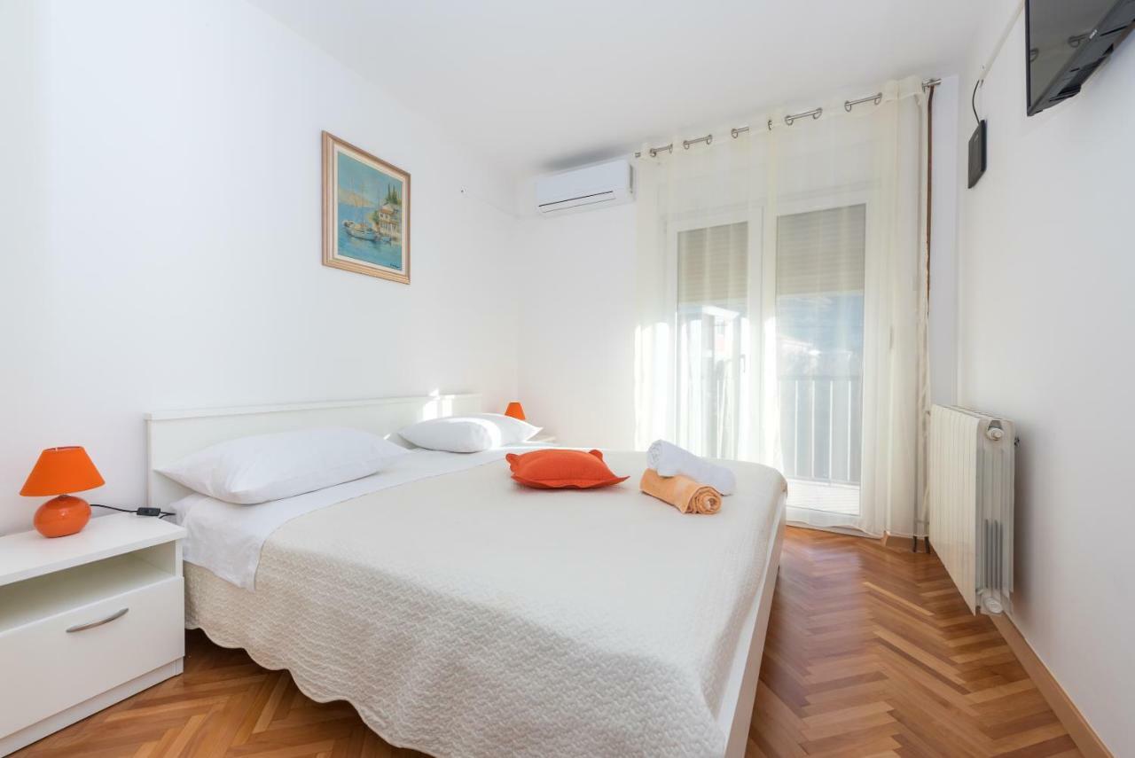 Apartments Pericic Podstrana Bagian luar foto